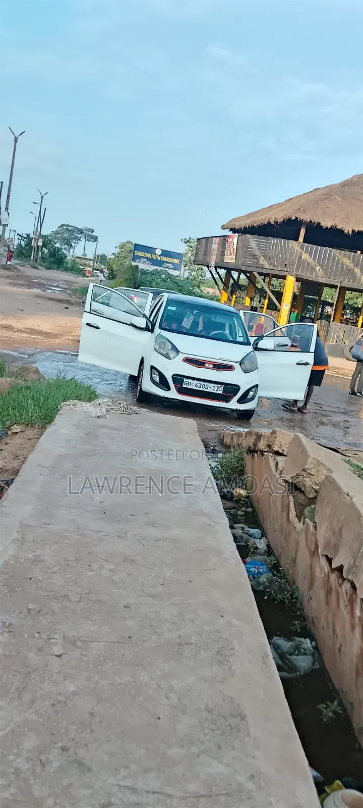 Kia Morning 2012 White
