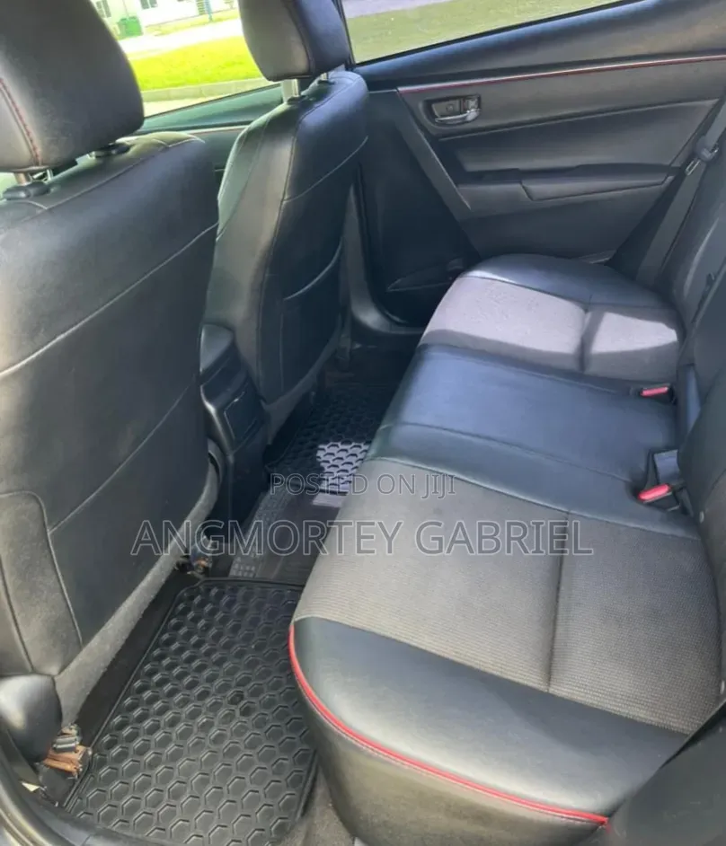 Toyota Corolla 2015 Black