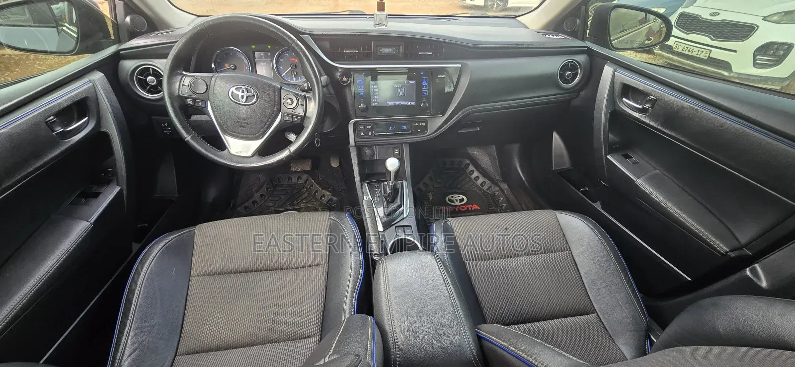 Toyota Corolla SE 4dr Sedan (1.8L 4cyl CVT) 2017 Blue