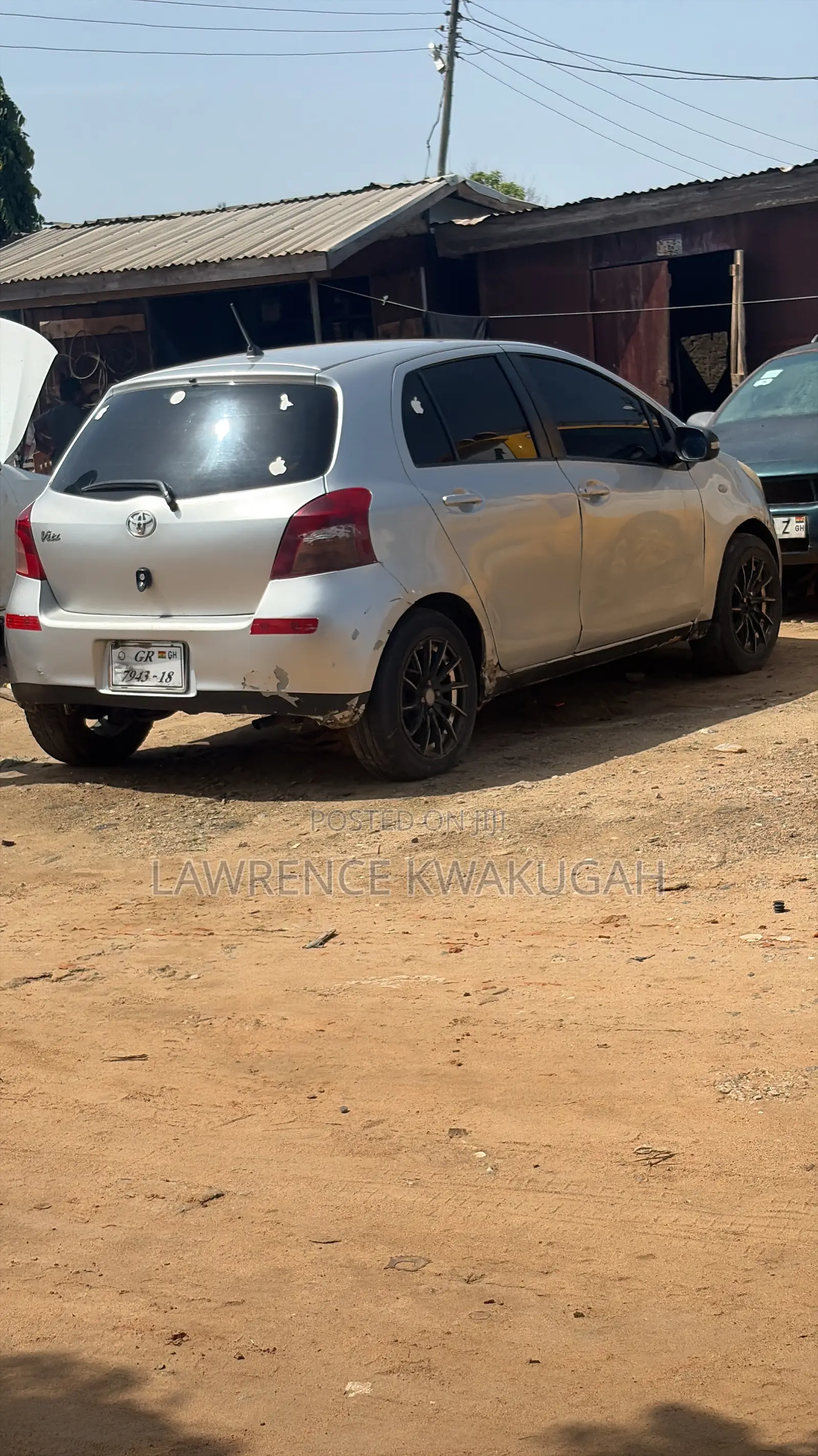 Toyota Vitz 2009 Red