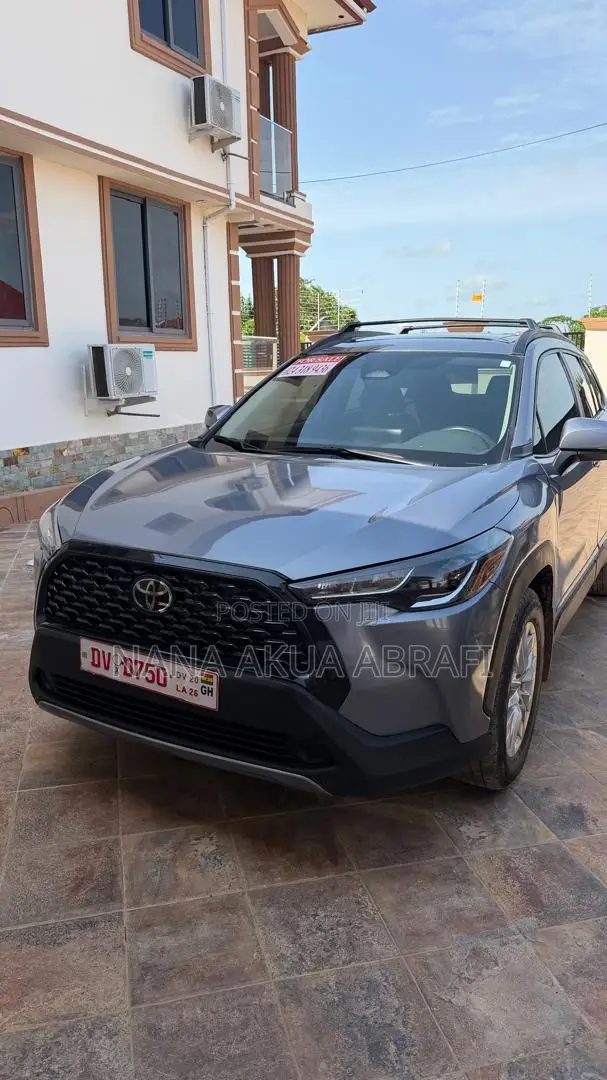 Toyota RAV4 XLE FWD 2023 Gray