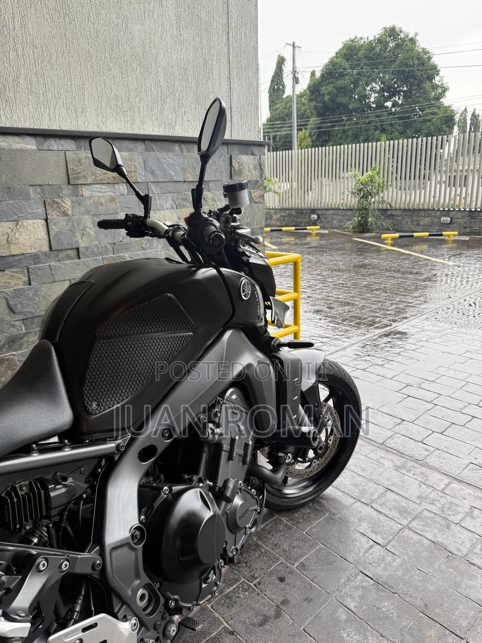 New Yamaha 2023 Black