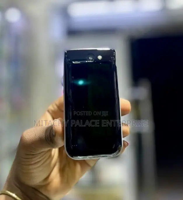 New Nokia 2720 Flip 512 GB