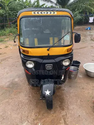 Bajaj RE 2022 Black