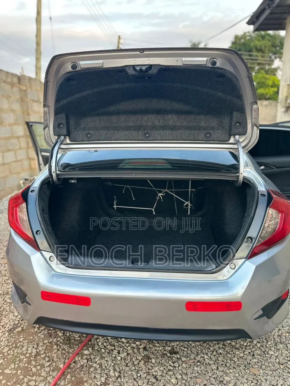 Honda Civic LX 4dr Sedan (2.0L 4cyl) 2016 Silver