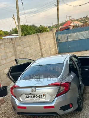 Honda Civic LX 4dr Sedan (2.0L 4cyl) 2016 Silver