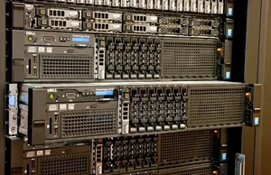 Server Dell PowerEdge R730 128GB Intel Xeon SSHD+SSD 128GB