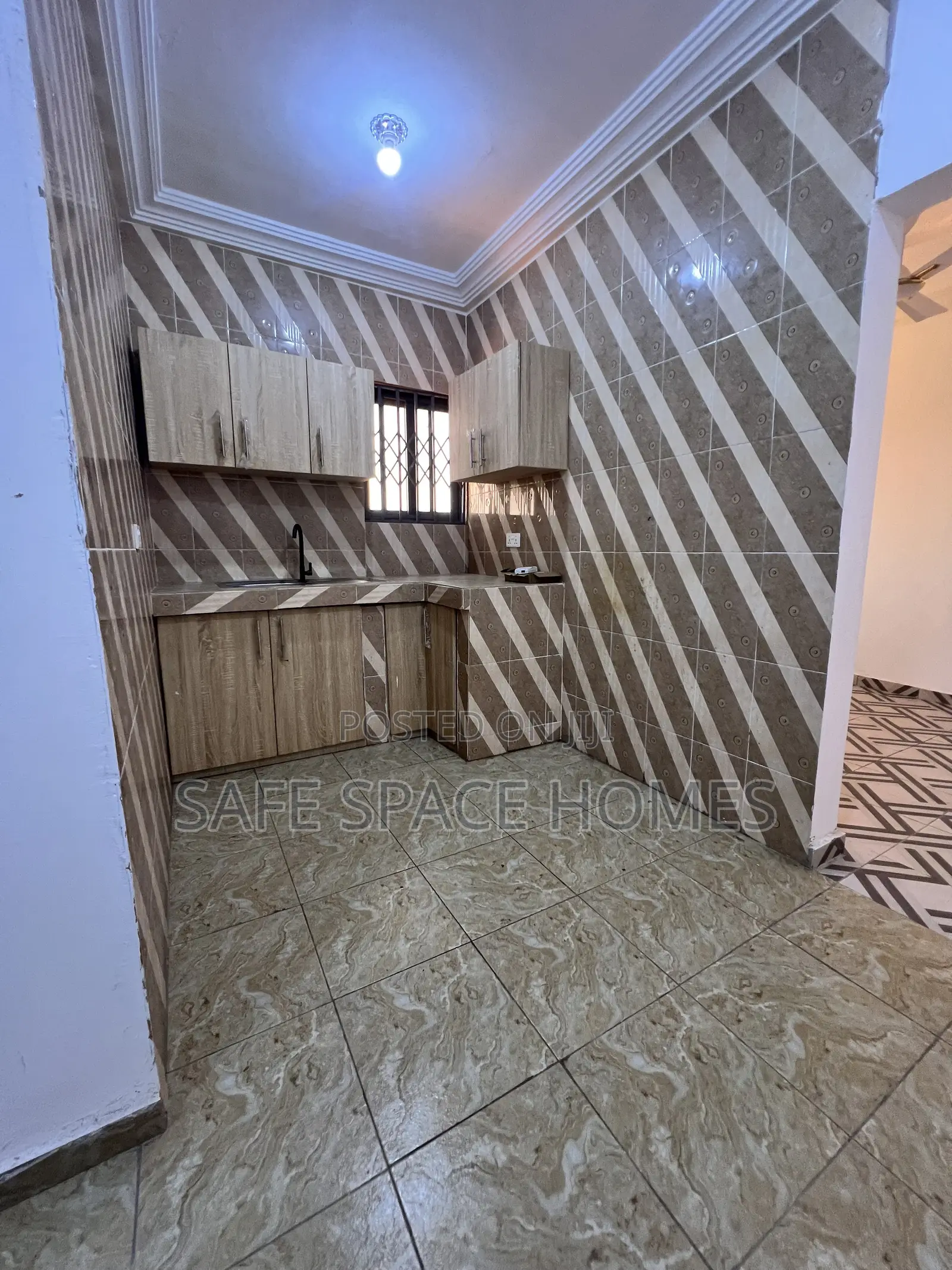 1bdrm Apartment in Tseaddo for rent