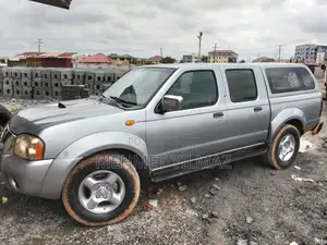Nissan Navara 2003 Gray