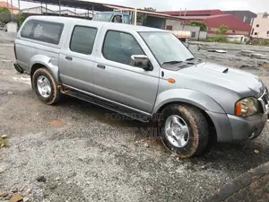 Nissan Navara 2003 Gray