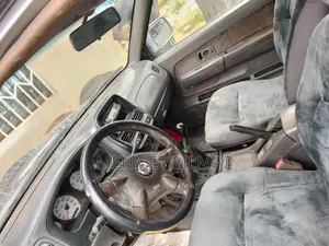 Nissan Navara 2003 Gray
