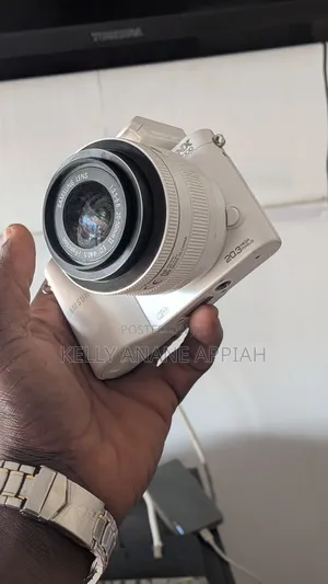 Used Samsung Nx1000