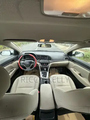 Hyundai Elantra SE 2018 White