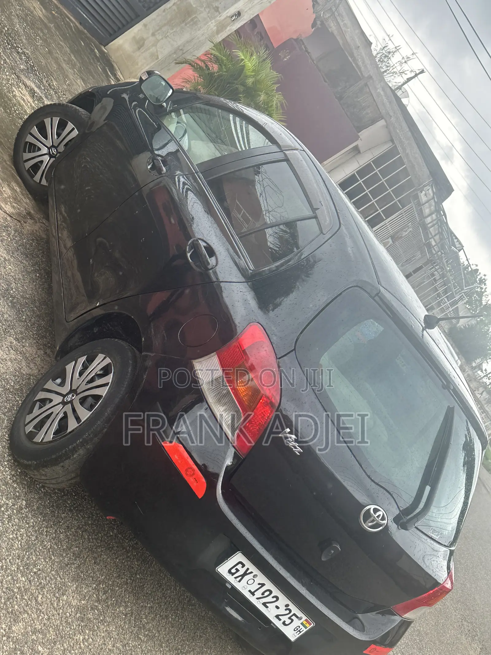 Toyota Vitz 2010 Black