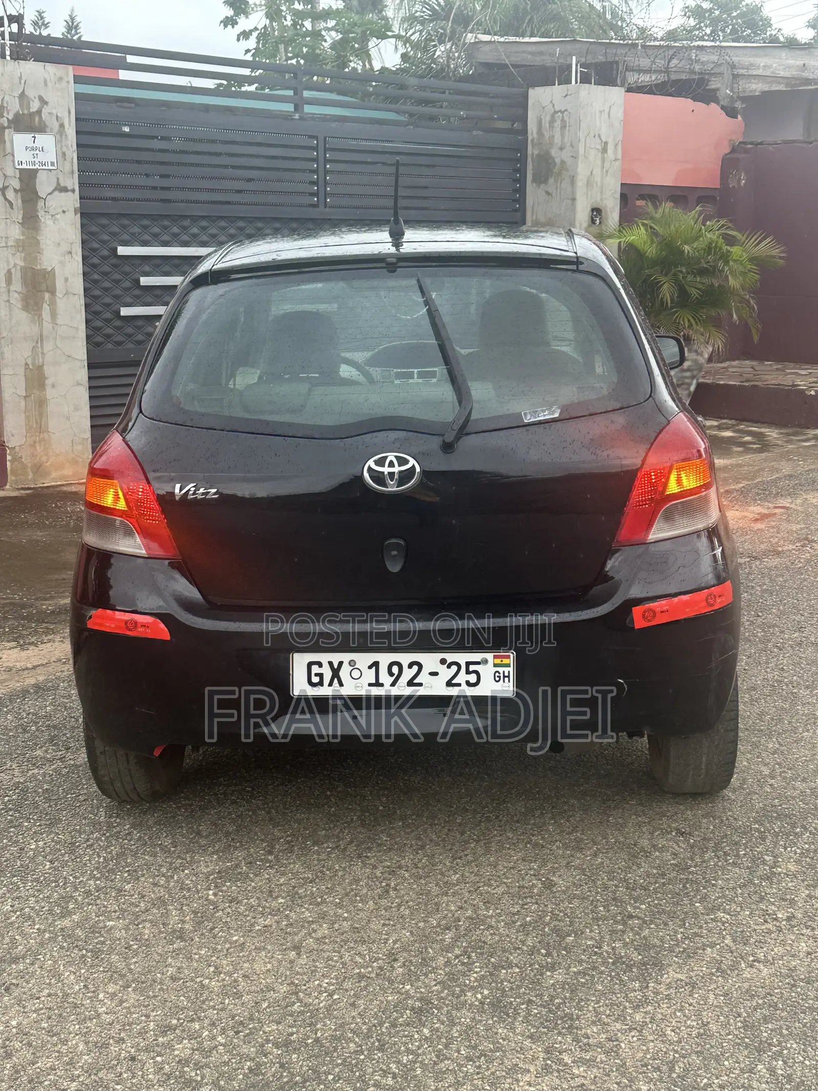 Toyota Vitz 2010 Black