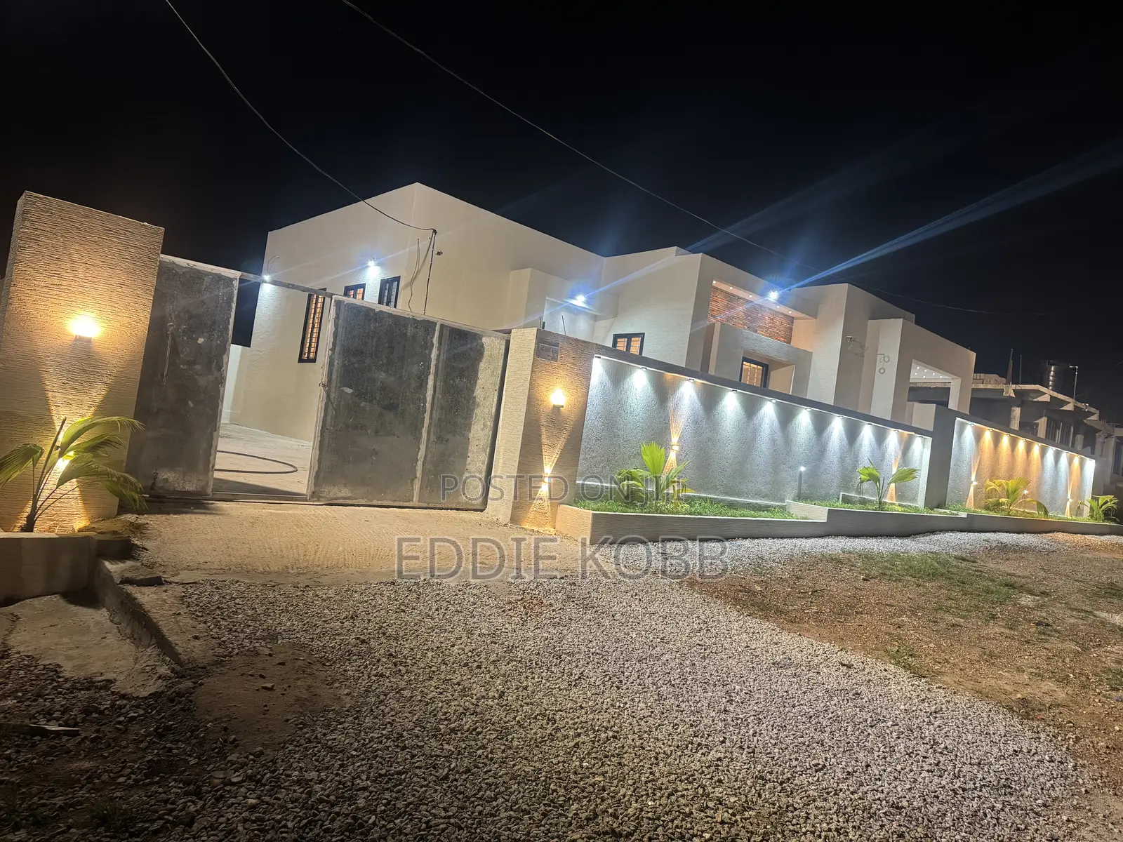 3bdrm Mansion in Eddiekobbs Agency, Kumasi Metropolitan for sale