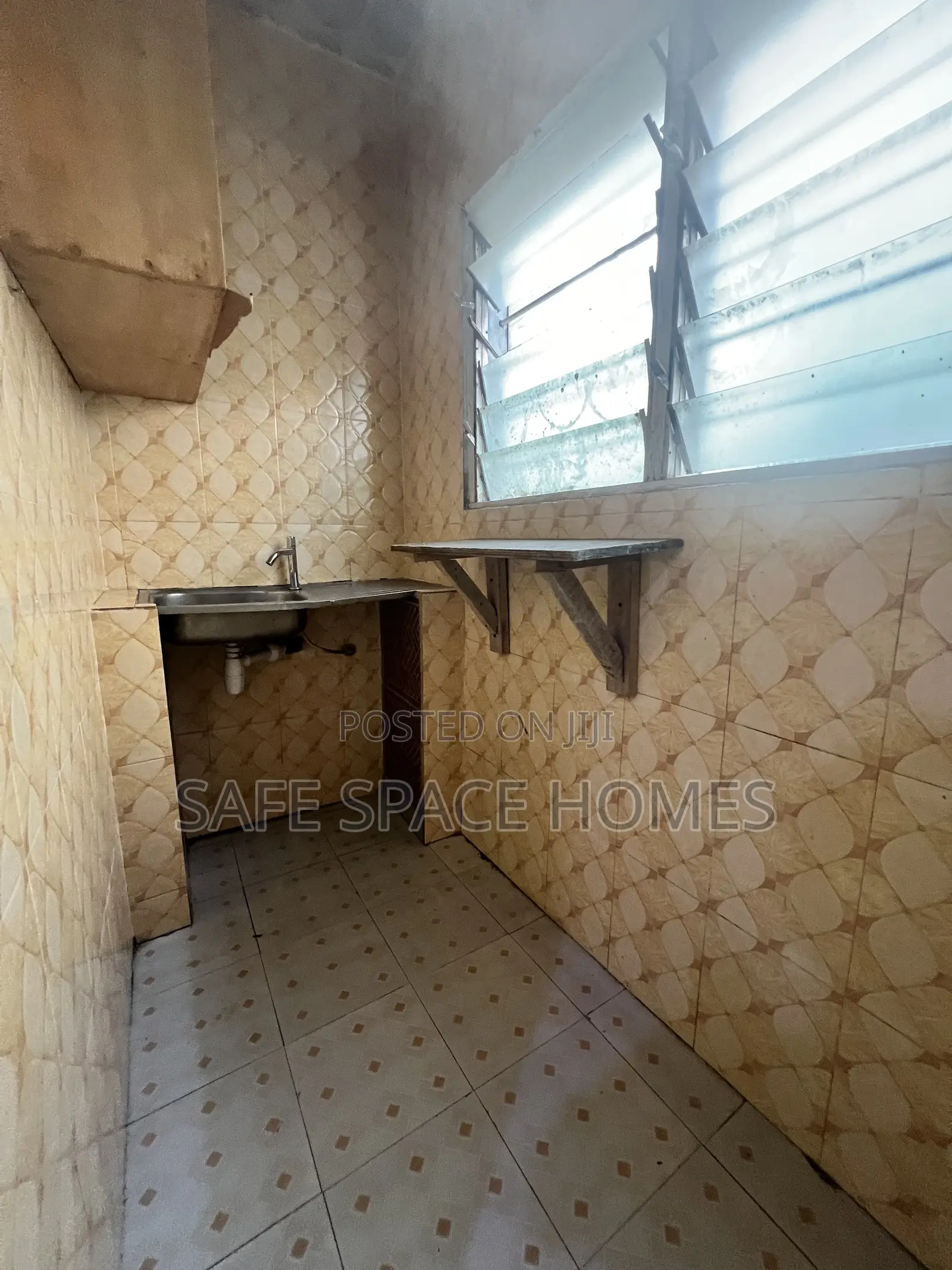 1bdrm Apartment in Burma Camp for rent