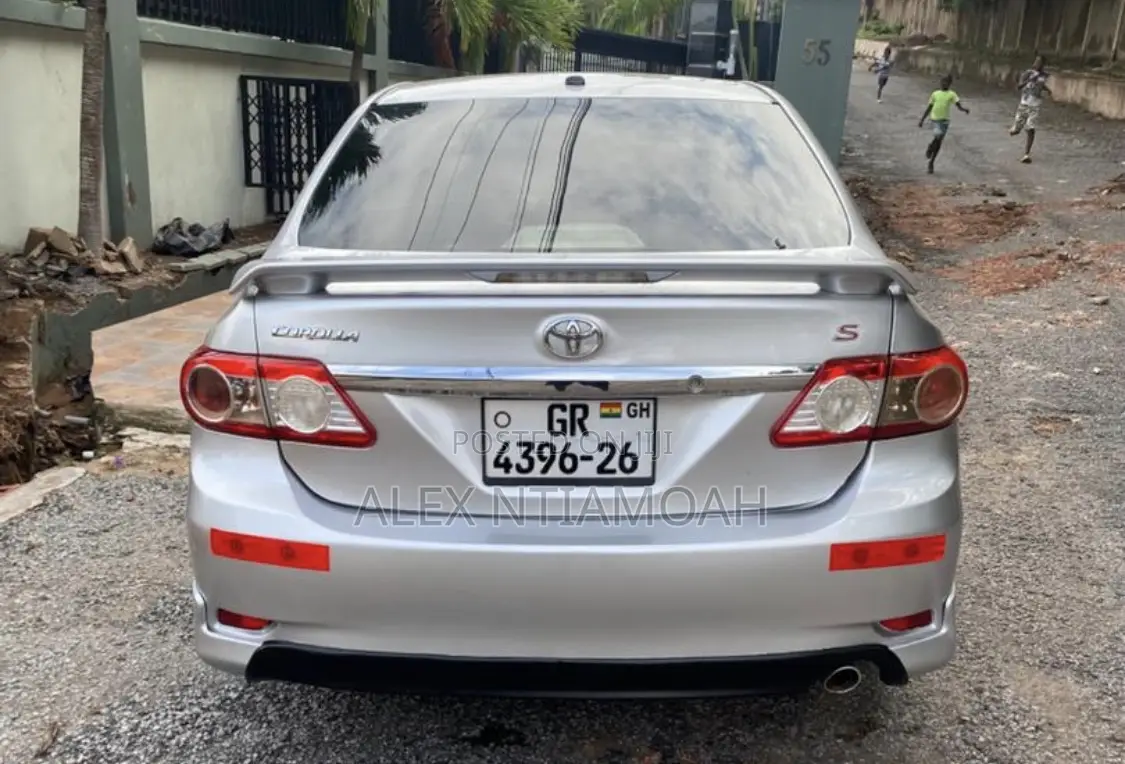 Toyota Corolla 2013 Silver