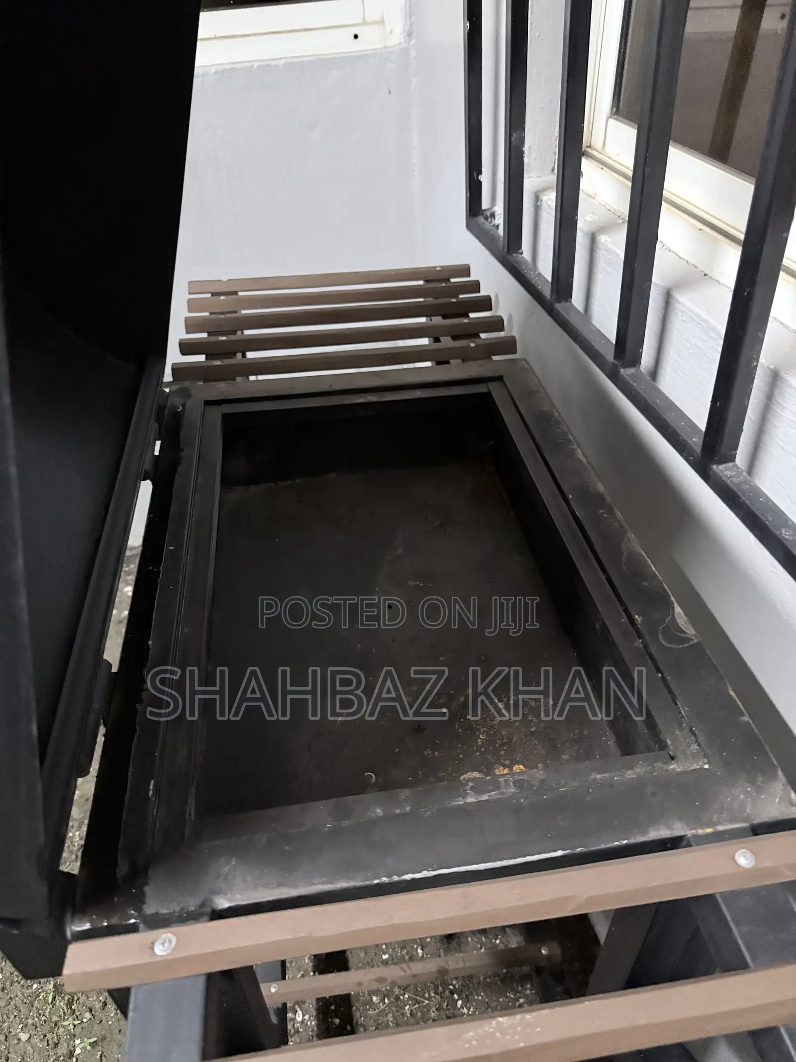 Outdoor BBQ Grill