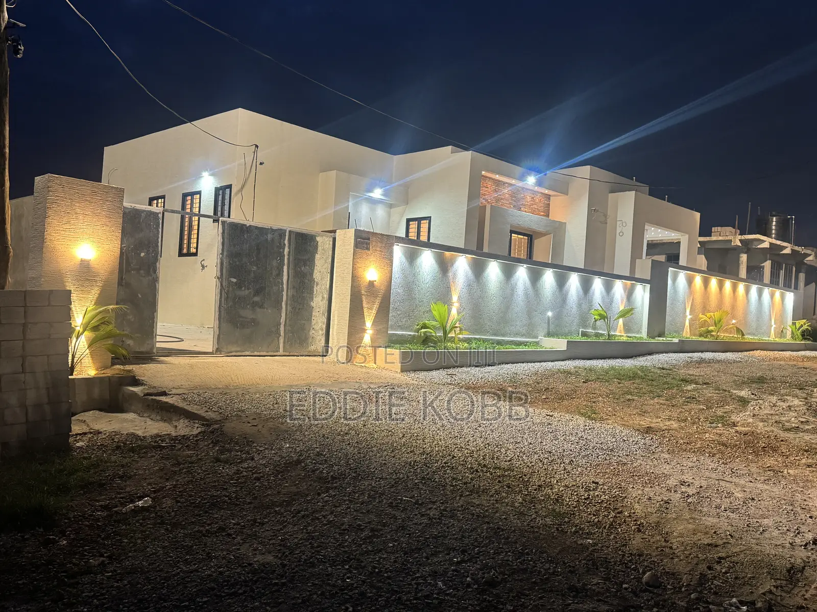 3bdrm Mansion in Eddiekobbs Agency, Kumasi Metropolitan for sale
