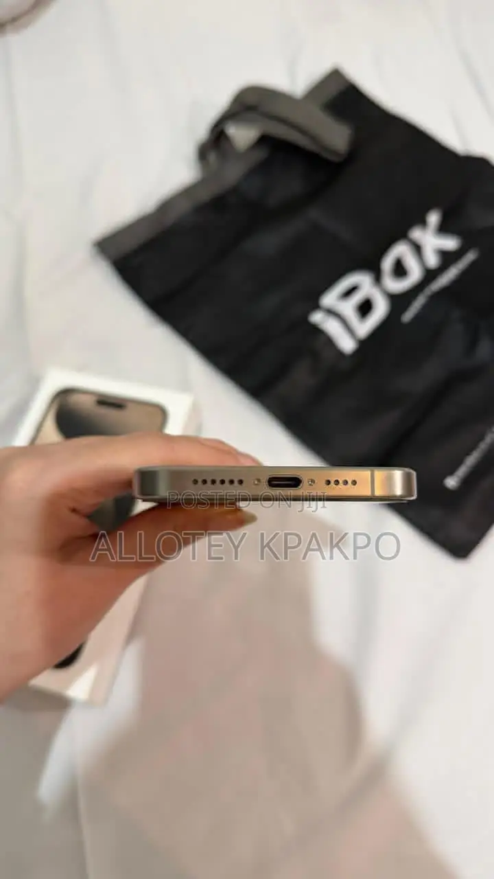 Apple iPhone 15 Pro Max 256 GB Silver