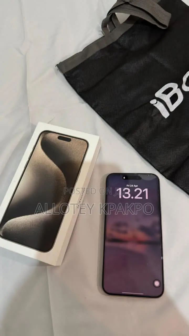 Apple iPhone 15 Pro Max 256 GB Silver