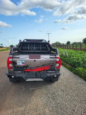 Toyota Hilux 2021 Black