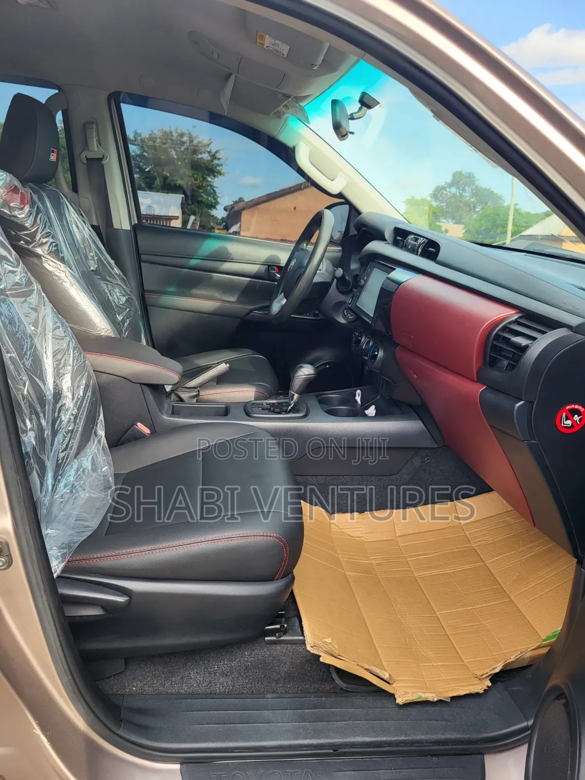 Toyota Hilux 2021 Black
