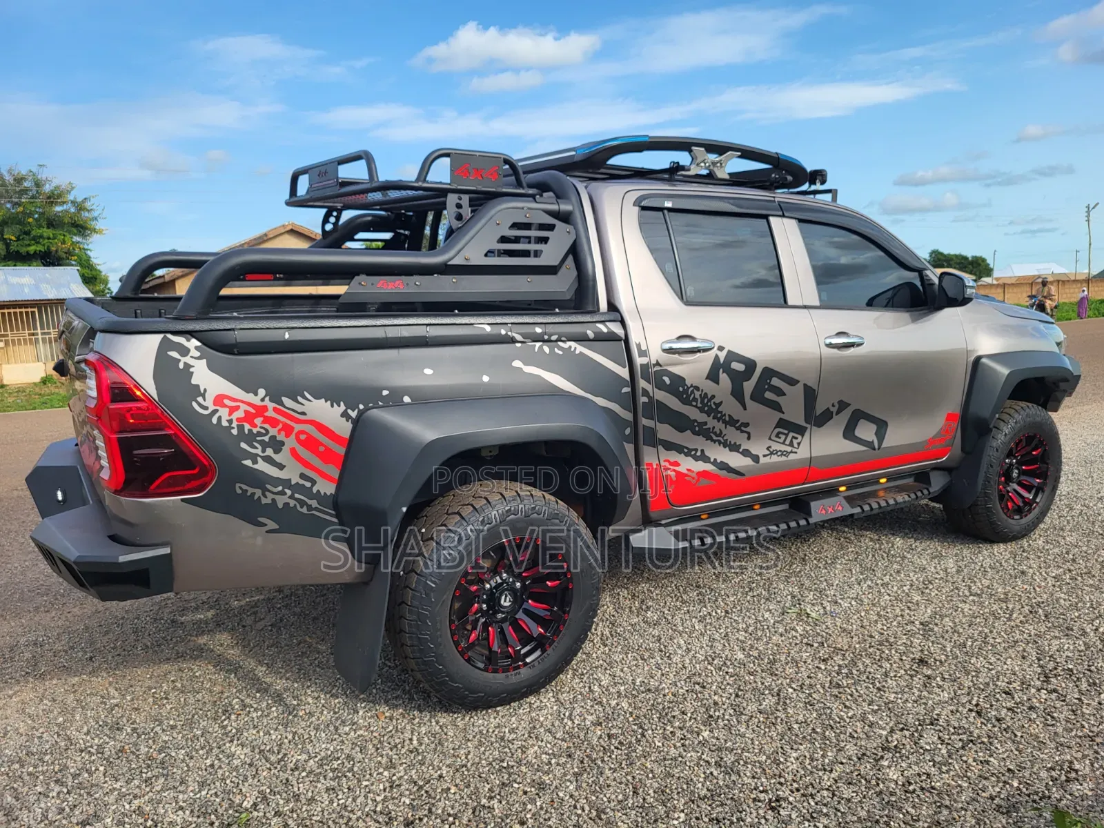 Toyota Hilux 2021 Black