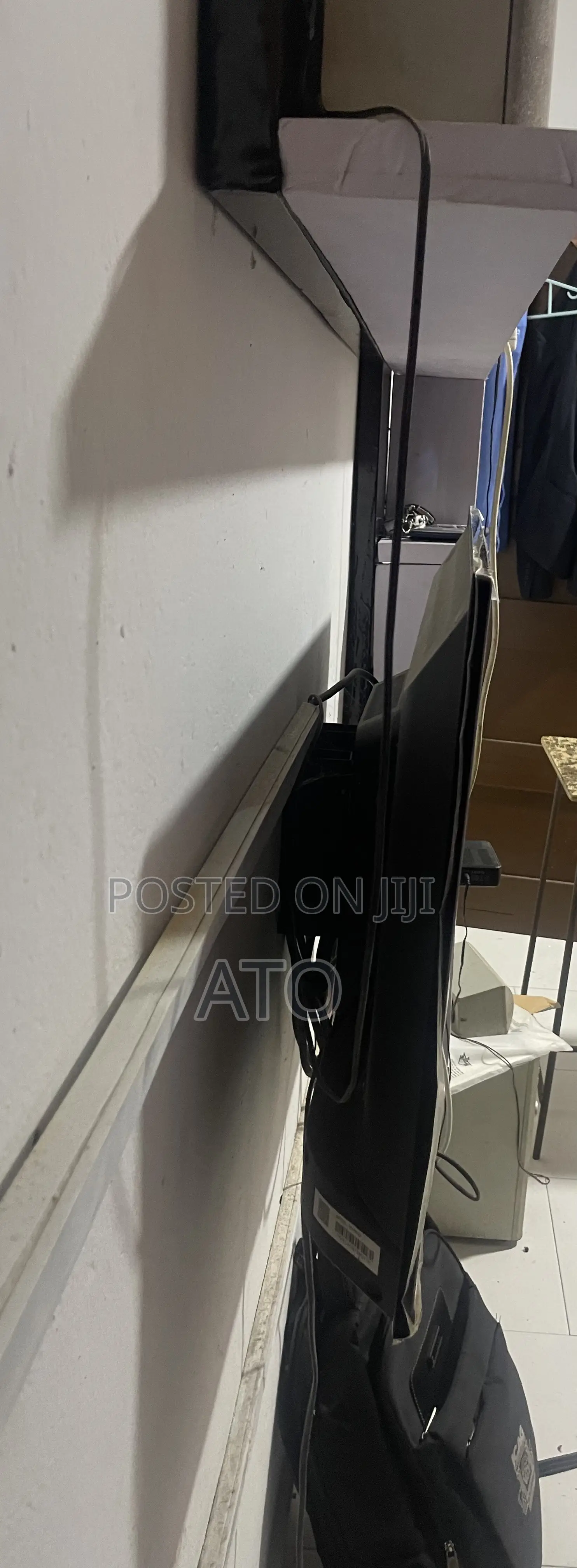 TCL Android 32” Tv