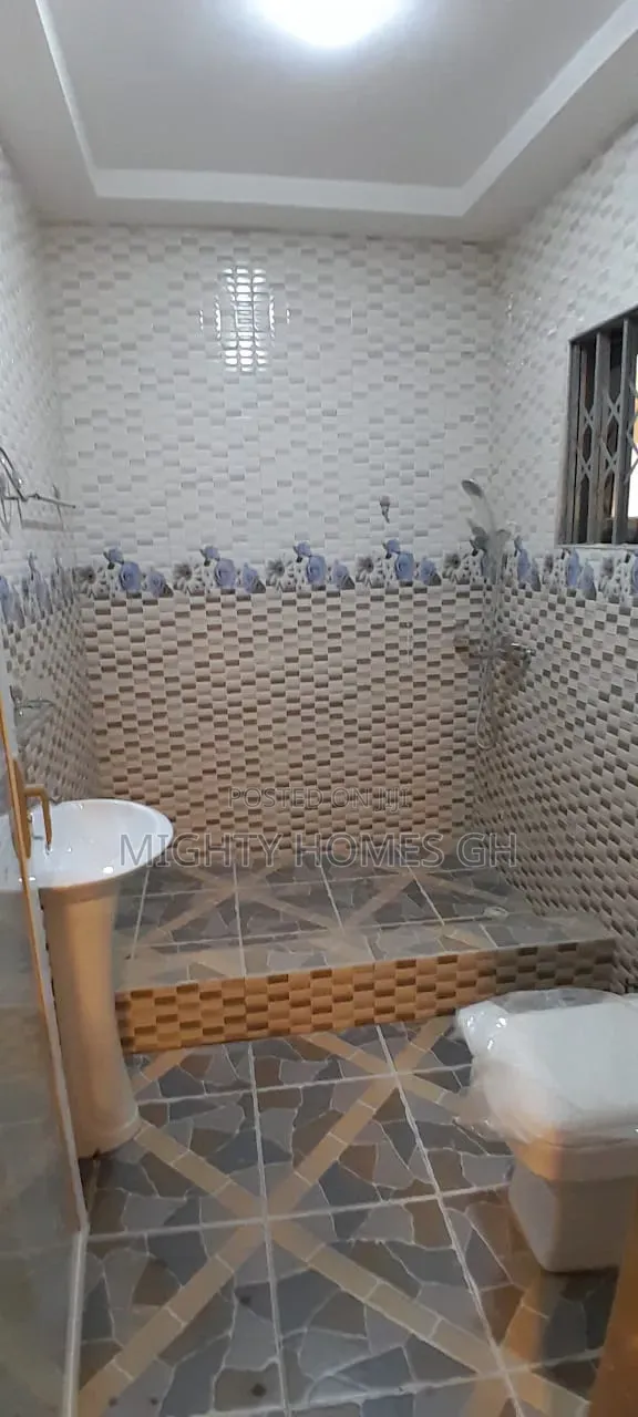 4bdrm House in Mighty Homes, Kasoa for rent