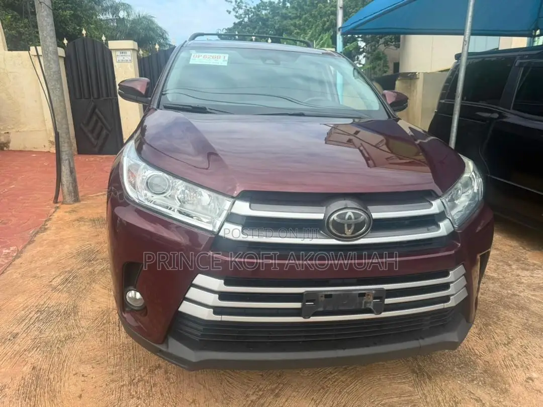 Toyota Highlander LE 2019 Burgundy