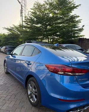 Hyundai Elantra 2018 Blue