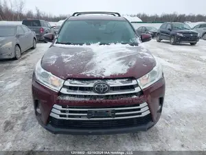 Toyota Highlander LE 2019 Burgundy
