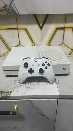 Xbox One S