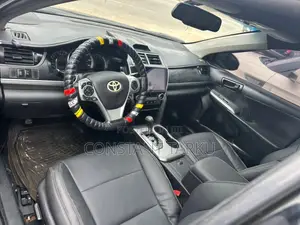 Toyota Camry SE 4dr Sedan (2.5L 4cyl 6A) 2014 Black
