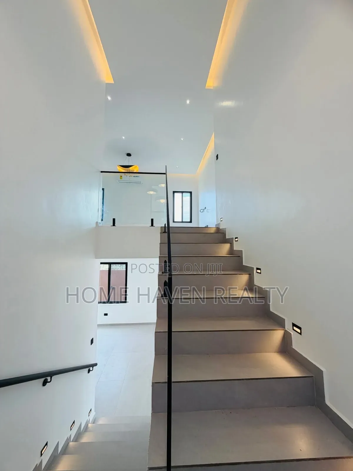 4bdrm House in Adenta - Oyarifa, Barrier for sale