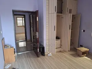 4bdrm Apartment in Housing Down for sale