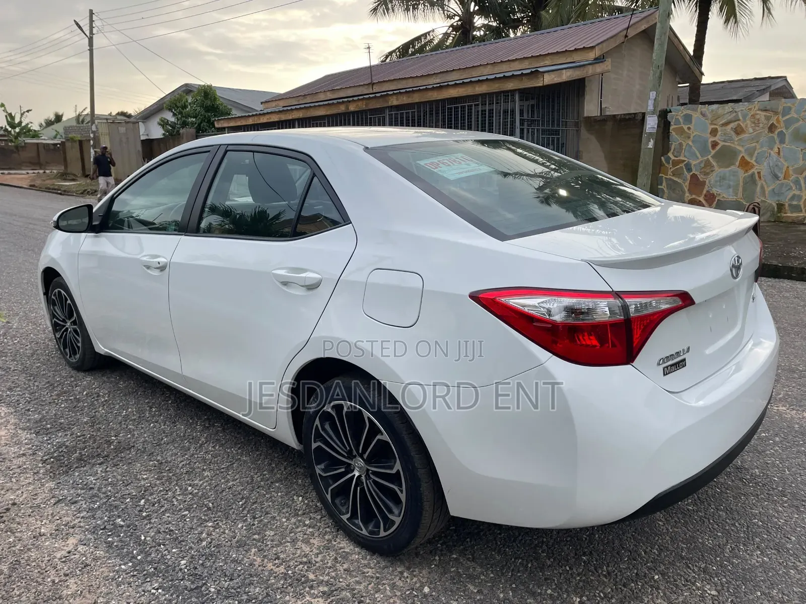Toyota Corolla S 4dr Sedan (1.8L 4cyl CVT) 2016 White