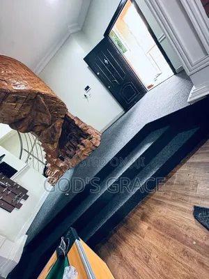 Quality Woolen Carpet for Staircase and Church Auditorium