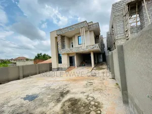 4bdrm House in Brofoyedu, Kumasi Metropolitan for sale