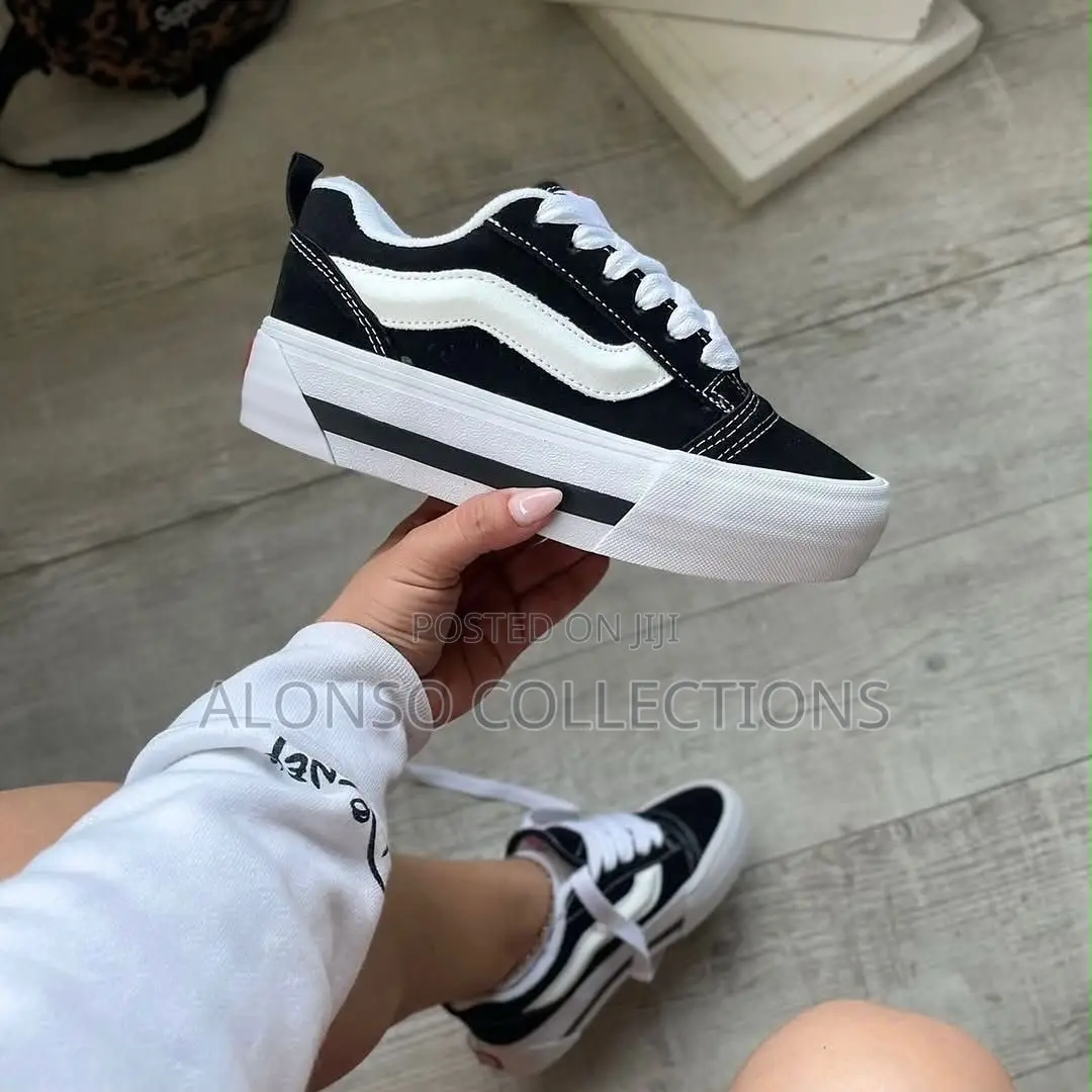 Vans Black - White