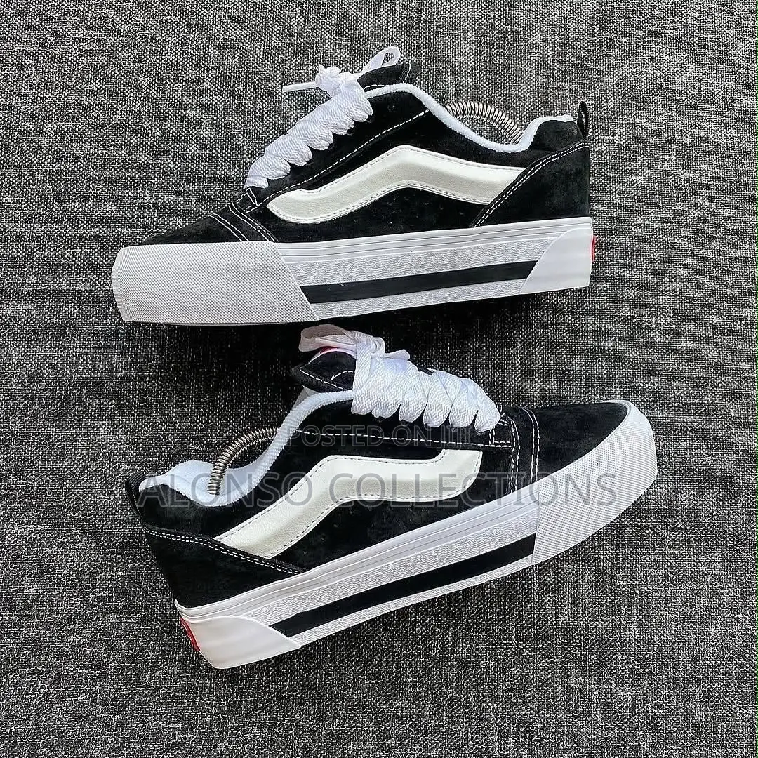 Vans Black - White