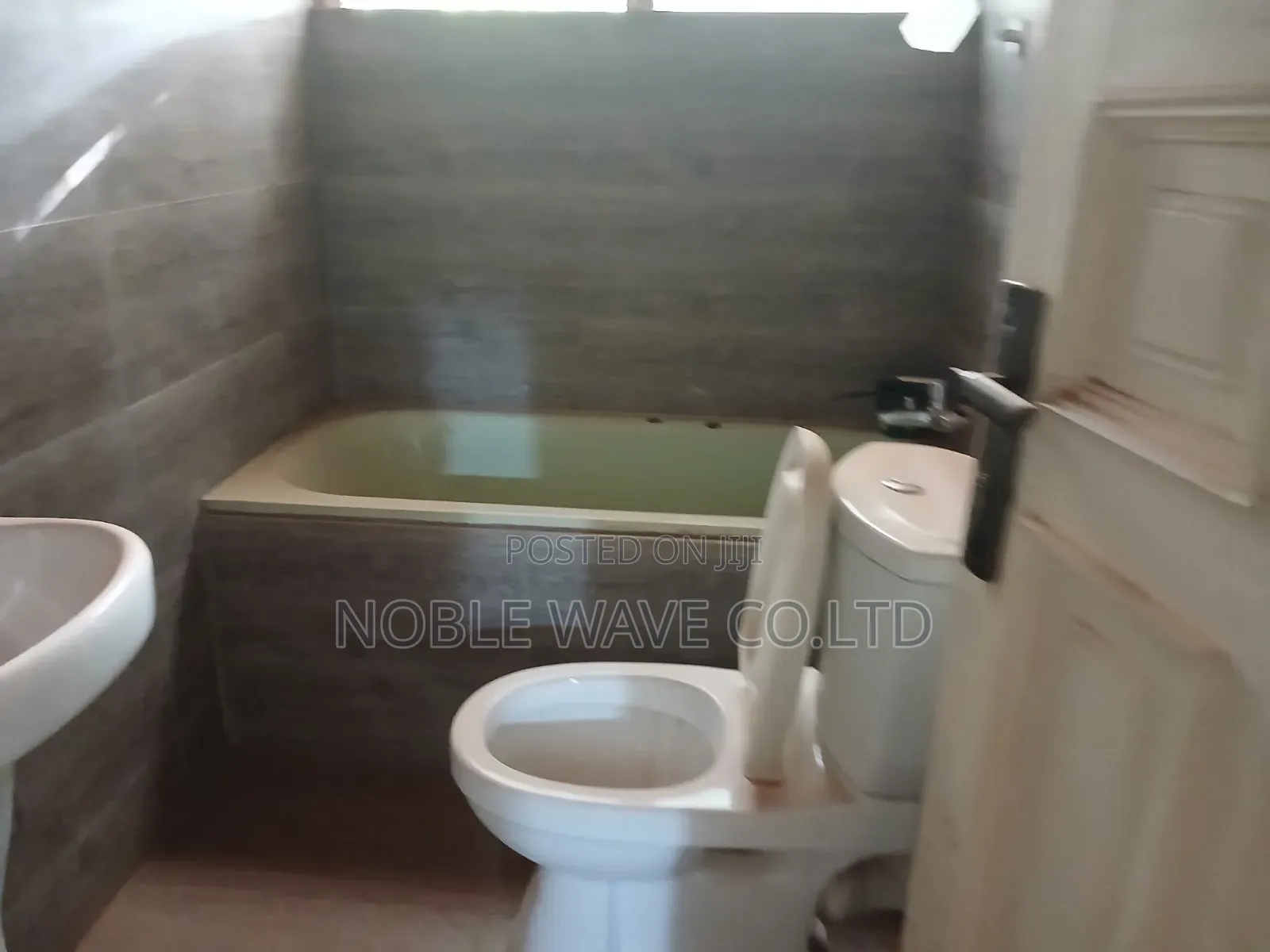 5bdrm House in Kumasi Metropolitan for sale
