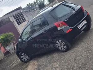 Toyota Vitz 2010 Black