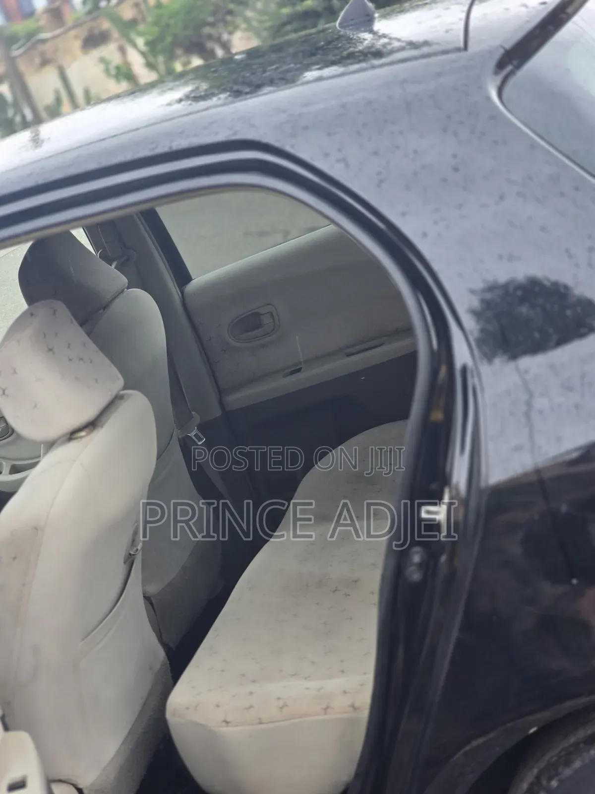 Toyota Vitz 2010 Black