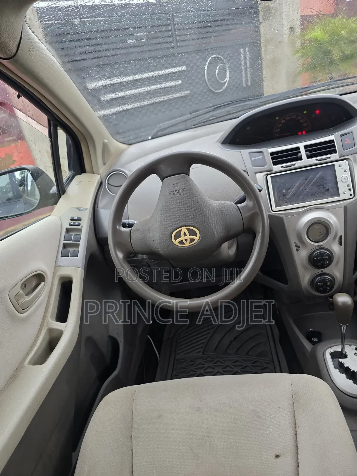 Toyota Vitz 2010 Black