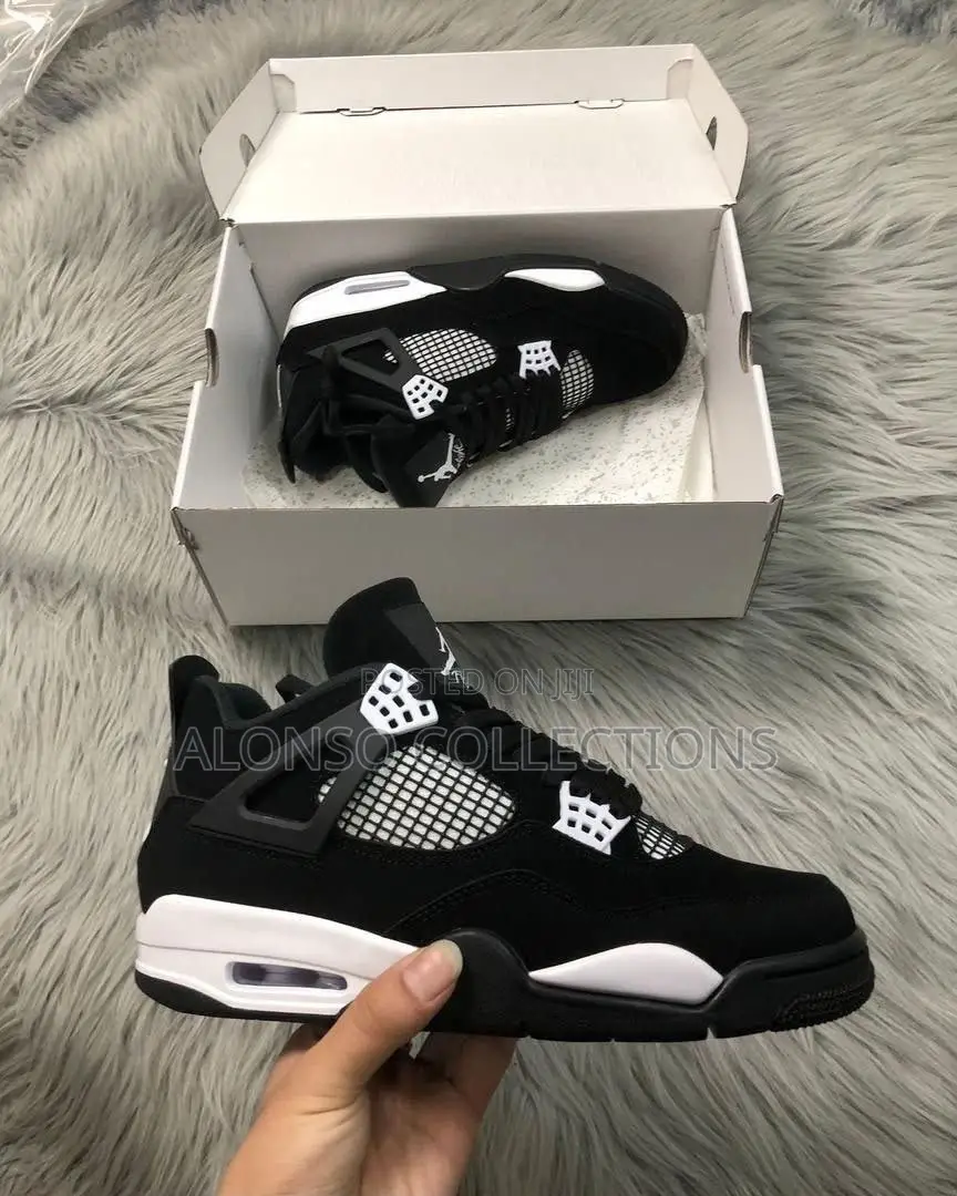 Jordan 4 Black-White