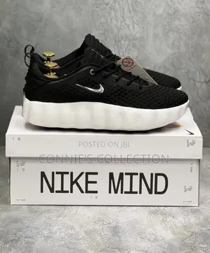 Nike Mind 002 Sneaker