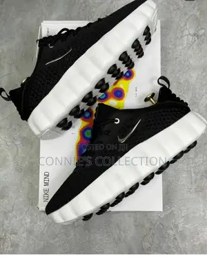Nike Mind 002 Sneaker